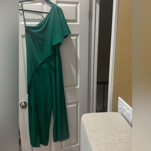 New York & C Gabrielle Union one shoulder romper. Small / Green